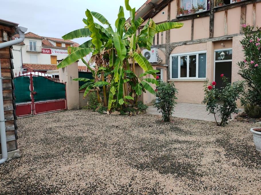 Meuble 3 Etoiles Dans Un Petit Village Du Gers Villecomtal-Sur-Arros Exteriér fotografie