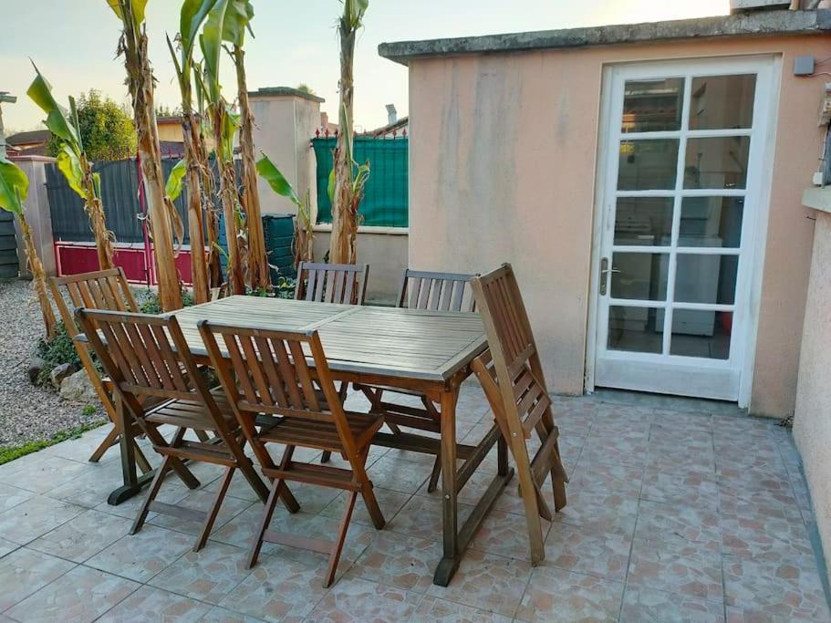 Meuble 3 Etoiles Dans Un Petit Village Du Gers Villecomtal-Sur-Arros Exteriér fotografie
